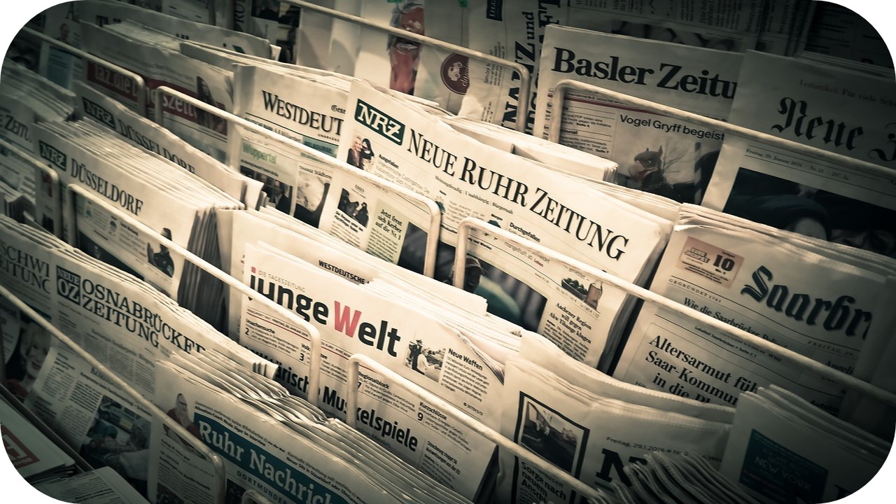 Promoting undergraduates’ awareness of the importance of thinking critically about false or inaccurate scientific information presented in news articles